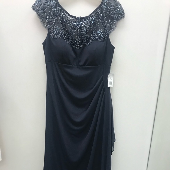 Mother of the bride gown - Picture 1 of 8